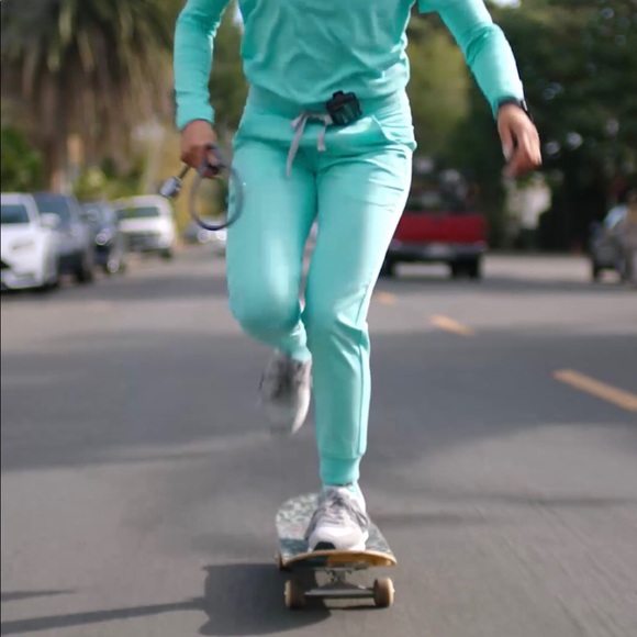 Figs Yola Skinny Scrub Pant size small - Picture 3 of 3